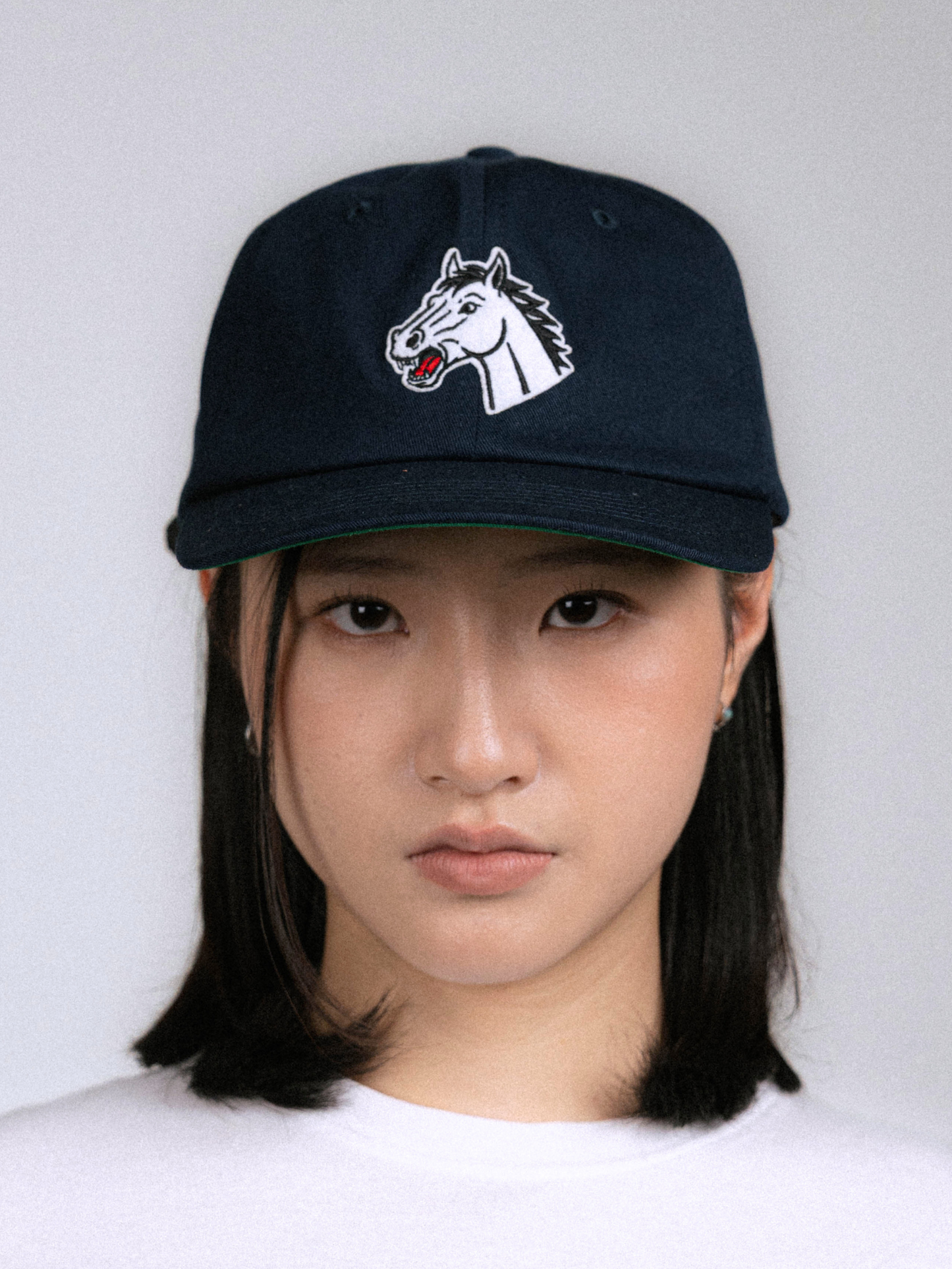 Horse Snapback in Navy