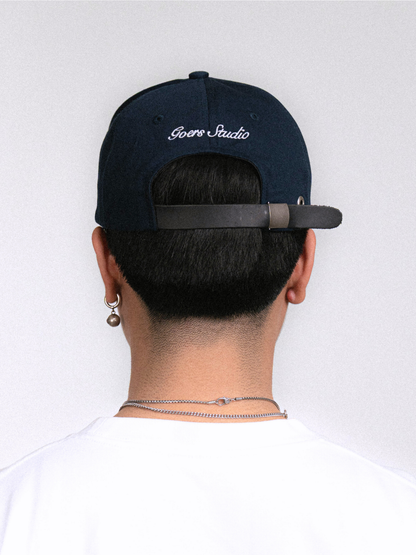 Horse Snapback in Navy