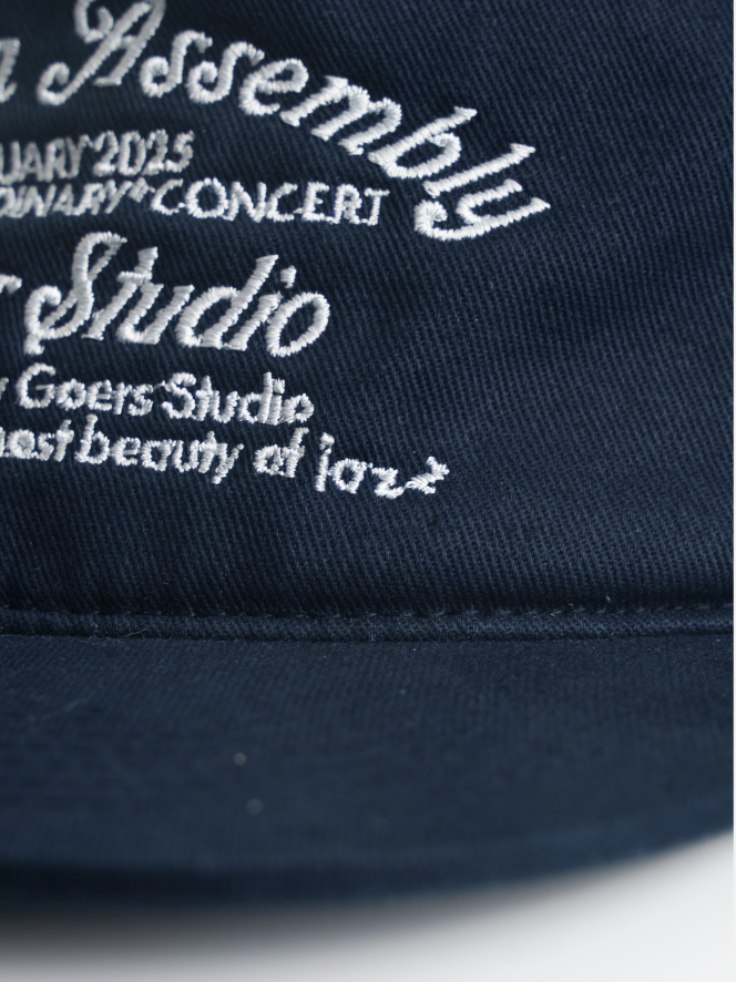 Unforgettable Painters Cap in White & Navy